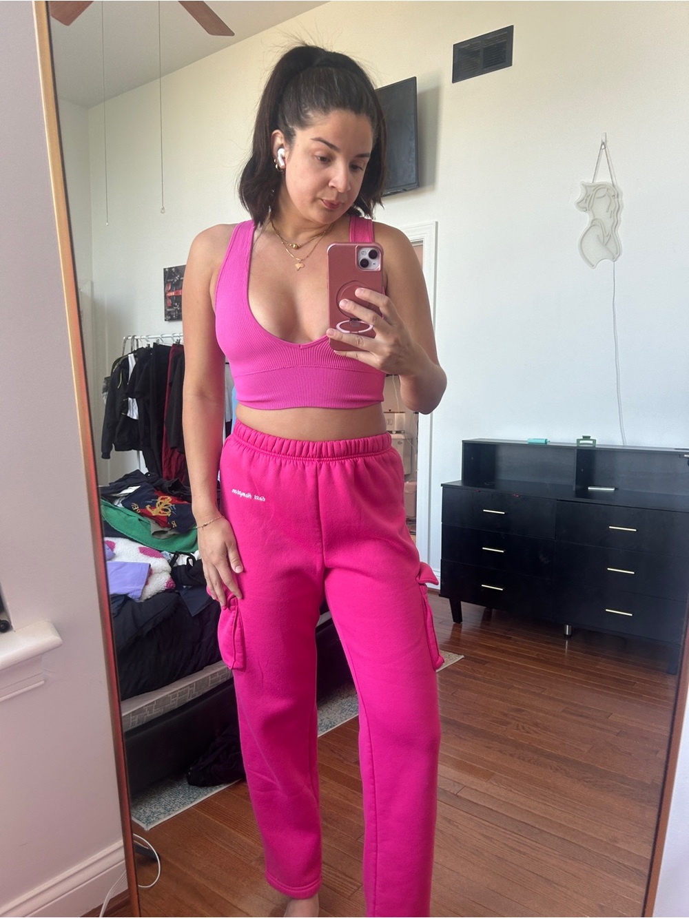 Women’s Fuchsia Cargo Sweatpants